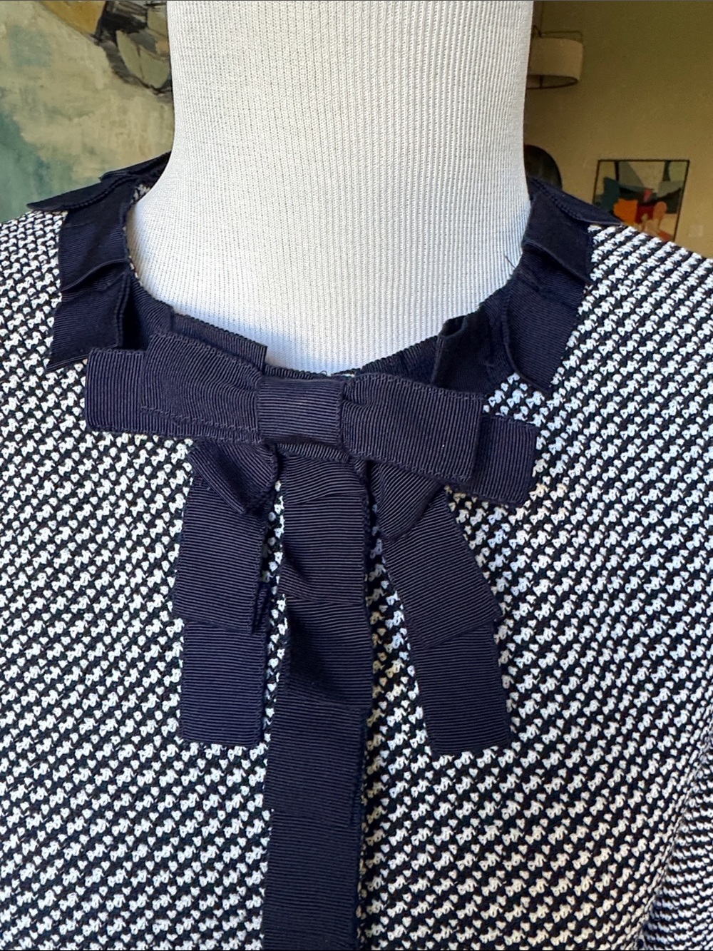 St. John Navy and White Tweed Bow-Trim Jacket - Picture 4 of 6